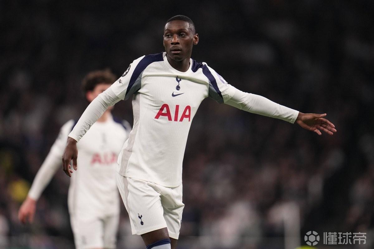 罗马诺：尤文会在今夏继续追求穆阿尼，相关对话仍在继续